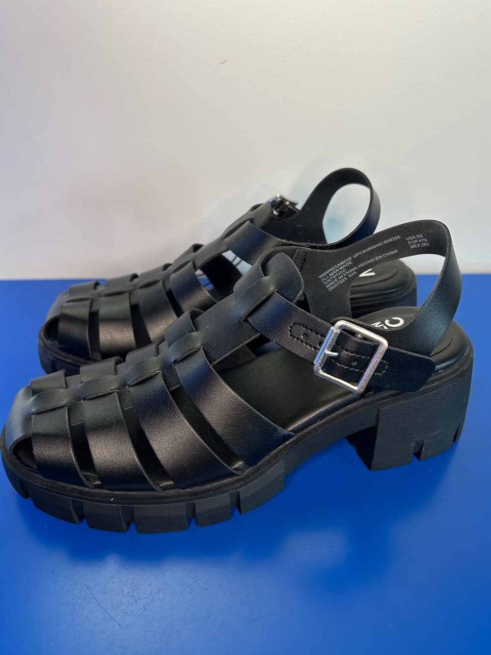 Madden NYC Black Fisherman Sandals with Chunky Heel Lug Sole
